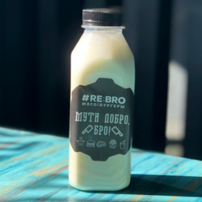 Коктейль молочный с топпингом